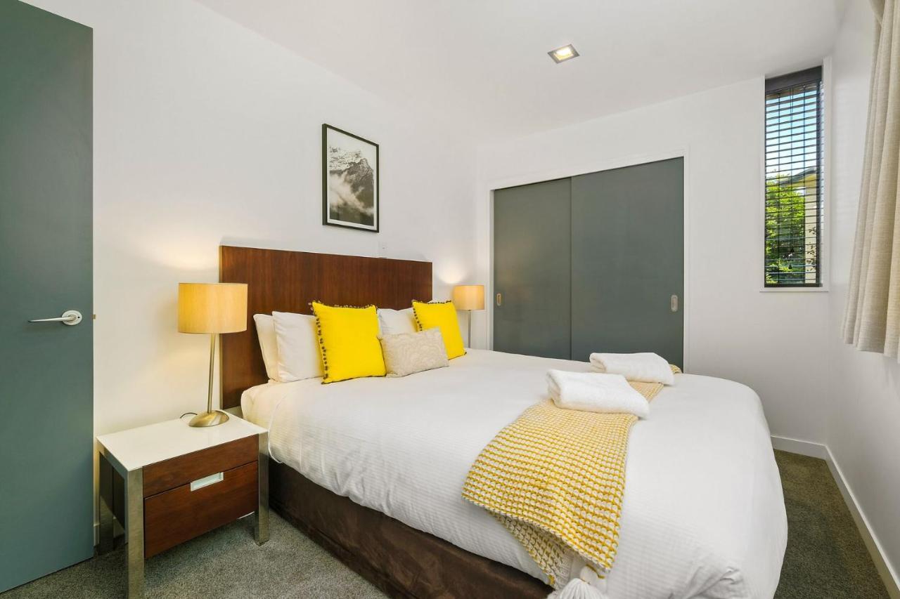 The Alps Apartment Three Bedroom Куийнстаун Екстериор снимка