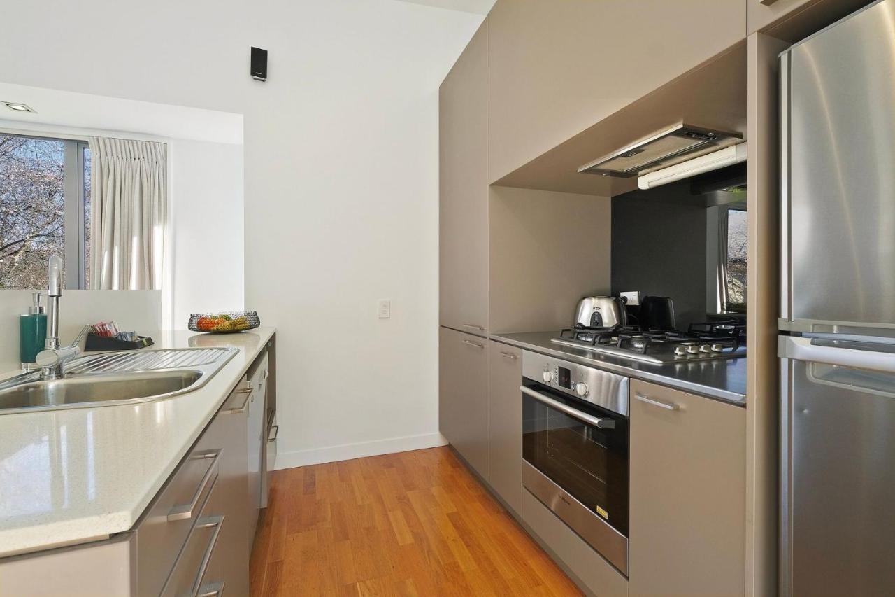 The Alps Apartment Three Bedroom Куийнстаун Екстериор снимка
